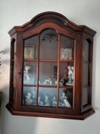 Houten wandvitrinekast met glazen deuren, Huis en Inrichting, Kasten | Buffetkasten, Ophalen, Gebruikt, 50 tot 100 cm, Glas