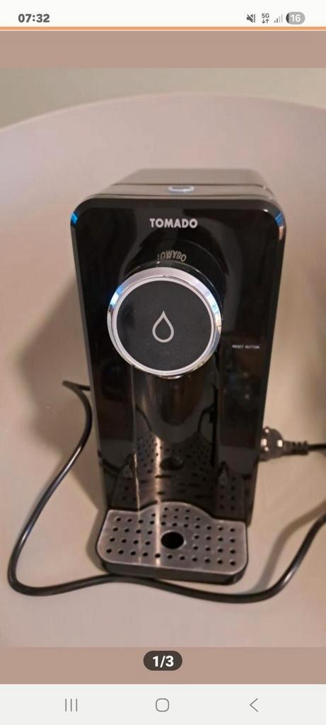 Tomado heetwaterdispenser - 2.5 liter, Witgoed en Apparatuur, Waterkokers, Gebruikt, 2 liter of meer, Ophalen