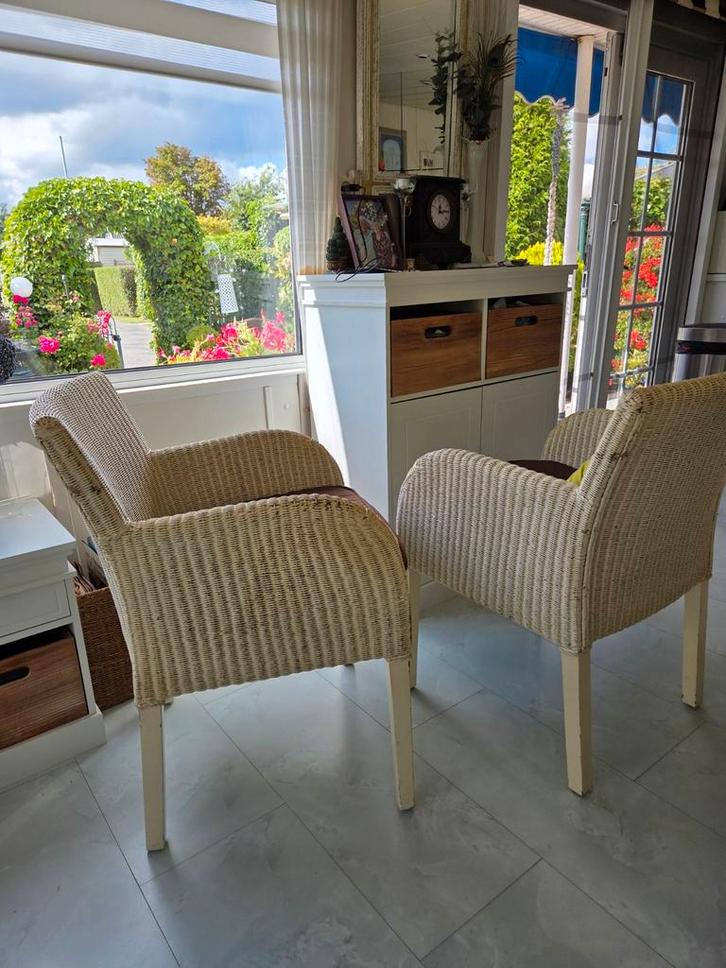 2 Lloyd Loom Stijl Eetkamerstoelen, Huis en Inrichting, Stoelen, Gebruikt, Twee, Hout, Riet of Rotan, Wit, Ophalen