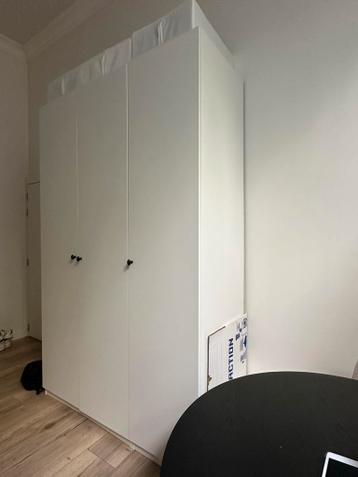IKEA PAX kledingkast 236 x 150 x 58 cm - afbeelding 1