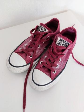 Paarse Converse schoenen – maat 36 beschikbaar voor biedingen