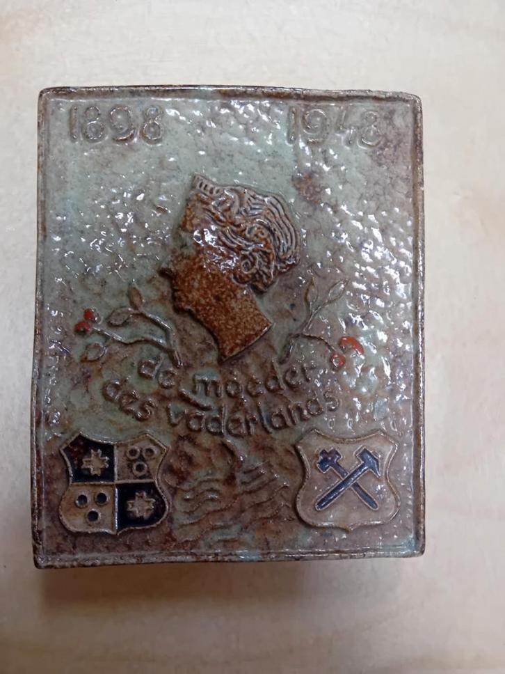 Antiek Gedenkbordje 1898-1948, Antiek en Kunst, Antiek | Wandborden en Tegels, Ophalen of Verzenden