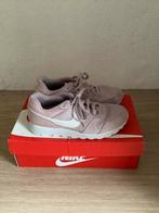 Nike sportschoen roze maat 39 ZGAN, Meisje, Sportschoenen, Ophalen of Verzenden, Zo goed als nieuw