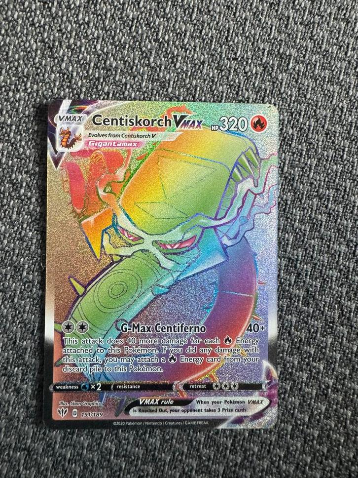 Centiskorch VMAX Rainbow - Pokémon Kaart, Hobby en Vrije tijd, Verzamelkaartspellen | Pokémon, Zo goed als nieuw, Losse kaart