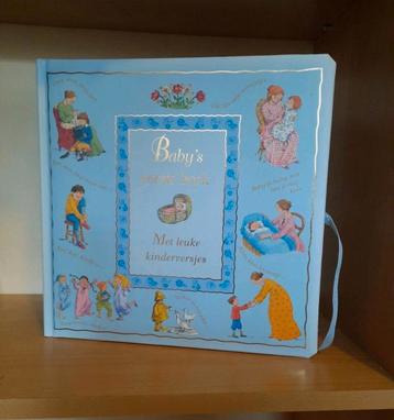 Baby's eerste boek met leuke kinderversjes beschikbaar voor biedingen