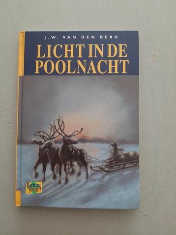Licht in de poolnacht-J.W. van den Berg. 