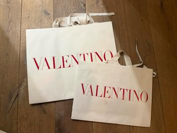 Valentino Tassen - Set van 2 beschikbaar voor biedingen