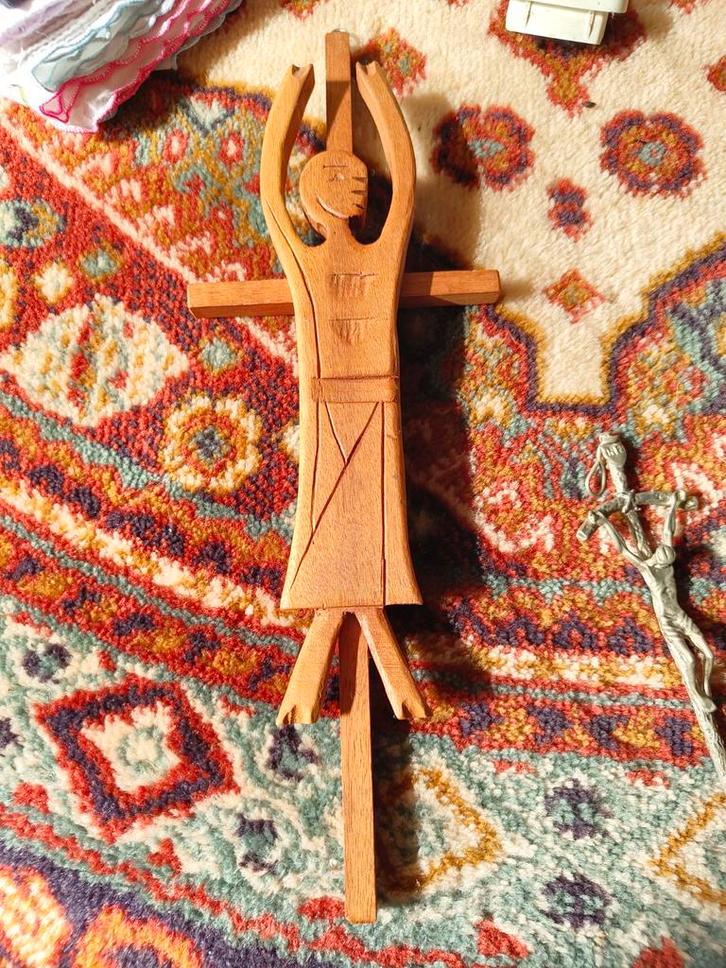 Houten Kruisbeeld met Figuur, Antiek en Kunst, Kunst | Beelden en Houtsnijwerken, Ophalen