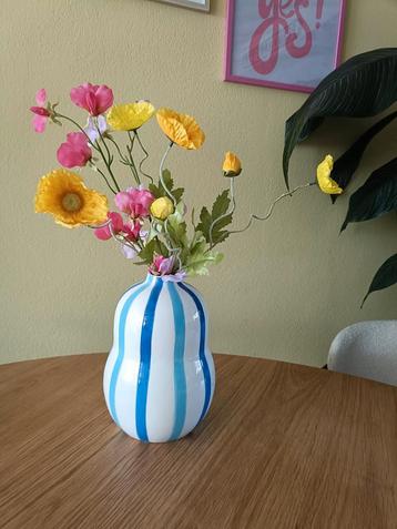 Gestreept Vaasje - Blauw & Wit beschikbaar voor biedingen