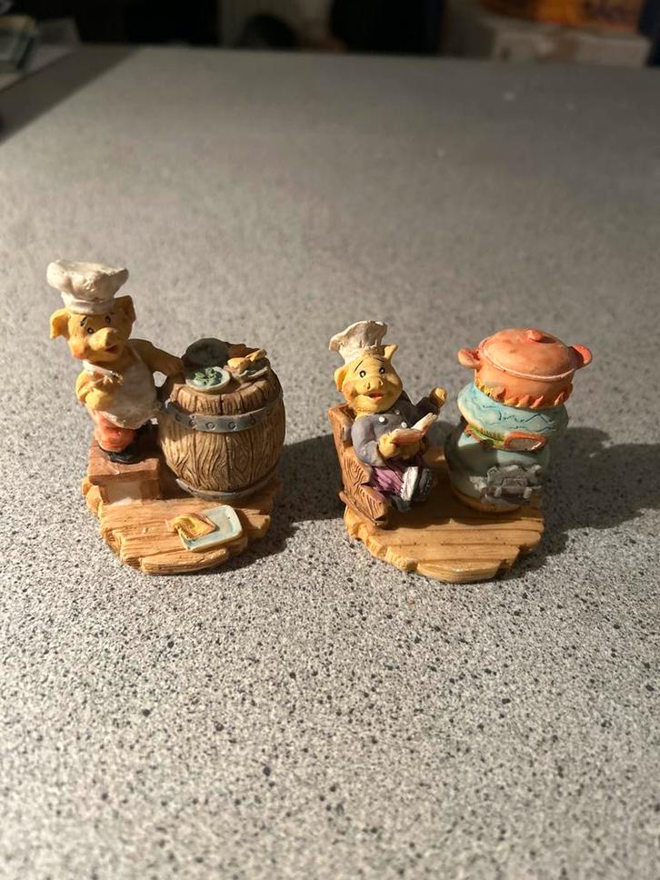 Schattige varkens koks beeldjes, Verzamelen, Beelden en Beeldjes, Zo goed als nieuw, Dier, Ophalen of Verzenden