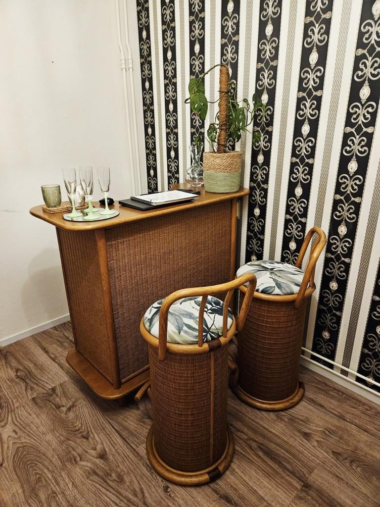 Supergave vintage bar met bijpassende barkrukken, Huis en Inrichting, Barren, Ophalen, Zo goed als nieuw, Inclusief barstoelen