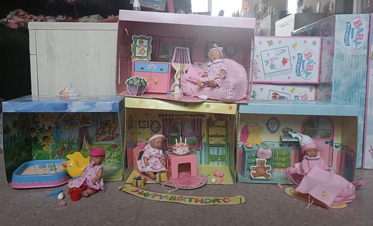 Baby Born Miniworld, Kinderen en Baby's, Speelgoed | Poppen, Zo goed als nieuw, Babypop, Ophalen of Verzenden