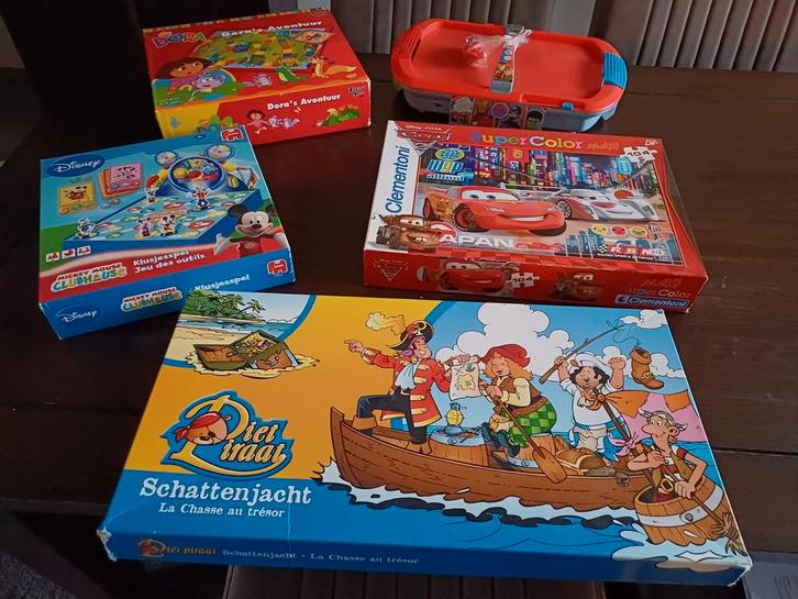 Bordspellen 5 stuks Piet piraat, Dora, Cars etc, Kinderen en Baby's, Speelgoed | Kinderpuzzels, Gebruikt, 4 tot 6 jaar, 10 tot 50 stukjes
