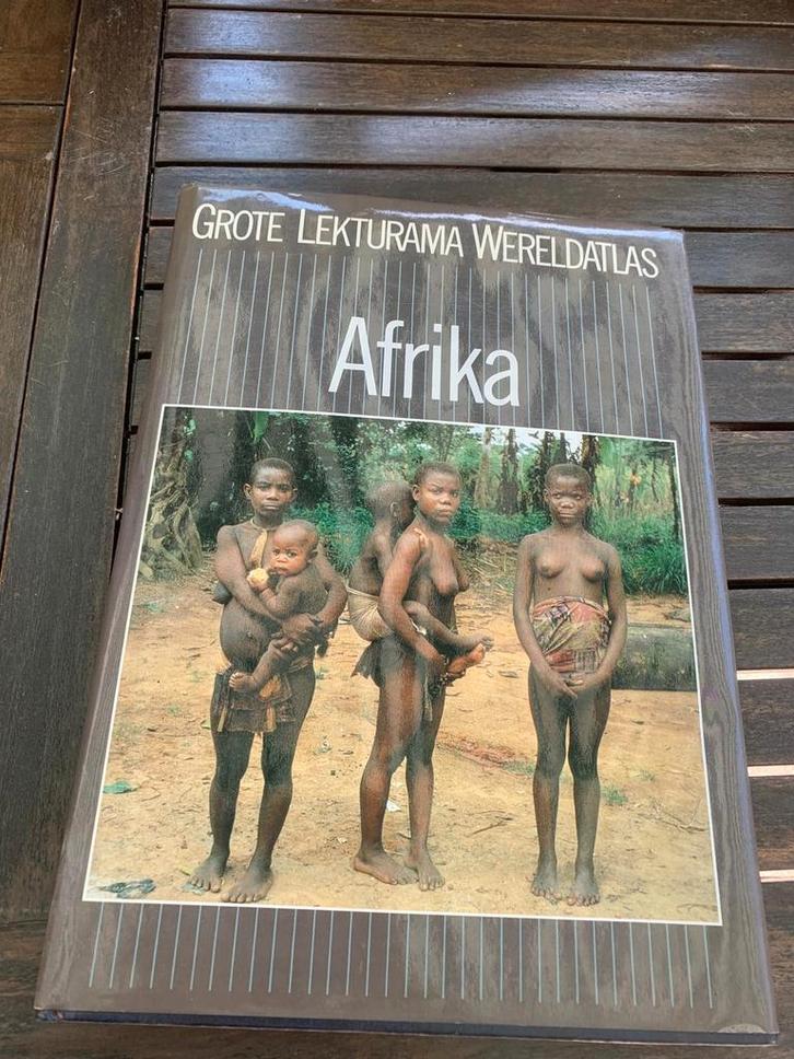 Lekturama Wereldatlas Afrika - Hardcover, Boeken, Atlassen en Landkaarten, Gelezen, Overige atlassen, Wereld, 1800 tot 2000, Ophalen of Verzenden