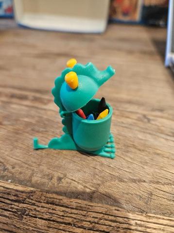 Kindersurprise krokodil met potloden beschikbaar voor biedingen