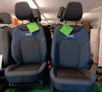 Set mooie luxe verstelbare camperstoelen.