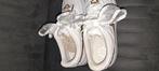 Trouw sneakers maat 39, Kleding | Dames, Trouwkleding en Trouwaccessoires, Ophalen of Verzenden, Nieuw, Trouwjurk