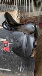 Verschillende zadels A en B merken dressuur en springen, Ophalen of Verzenden, Gebruikt, Dressuur