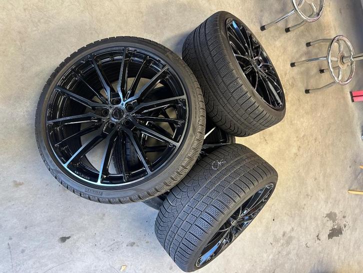 Audi A8/A6/Q8   22 inch Winterbanden 4 wielen & banden, Auto-onderdelen, Banden en Velgen, Banden en Velgen, Winterbanden, Overige maten