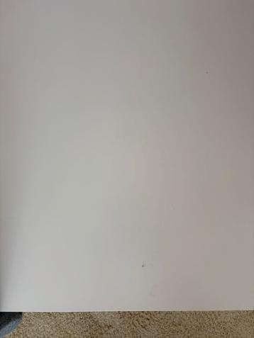 IKEA MALM bureau 2 jaar oud. - afbeelding 9