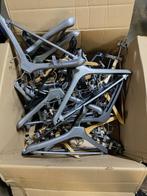 Diverse kledinghangers nieuw en gebruikt meerdere dozen!!, Kleding | Dames, Kledinghangers, Ophalen, Zo goed als nieuw, Overige materialen