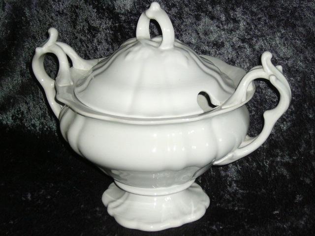 Petrus Regout Maastricht Wellington Soepterrine, Antiek en Kunst, Antiek | Servies los, Ophalen