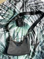 Prada tas, Sieraden, Tassen en Uiterlijk, Tassen | Schoudertassen, Ophalen of Verzenden, Zo goed als nieuw, Zwart