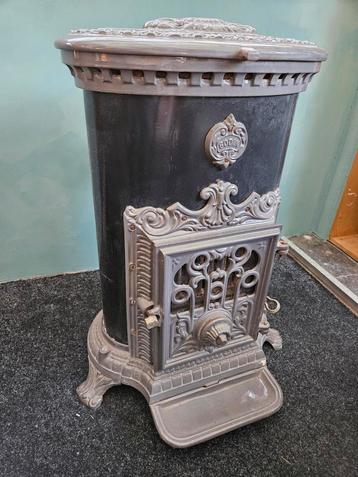 GODIN HOUTKACHEL allesbrander emaille kachel buiten veranda beschikbaar voor biedingen