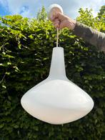 Grote vintage opaline hanglamp RAAK Amsterdam '50, Huis en Inrichting, Lampen | Hanglampen, Ophalen, Zo goed als nieuw, Minder dan 50 cm