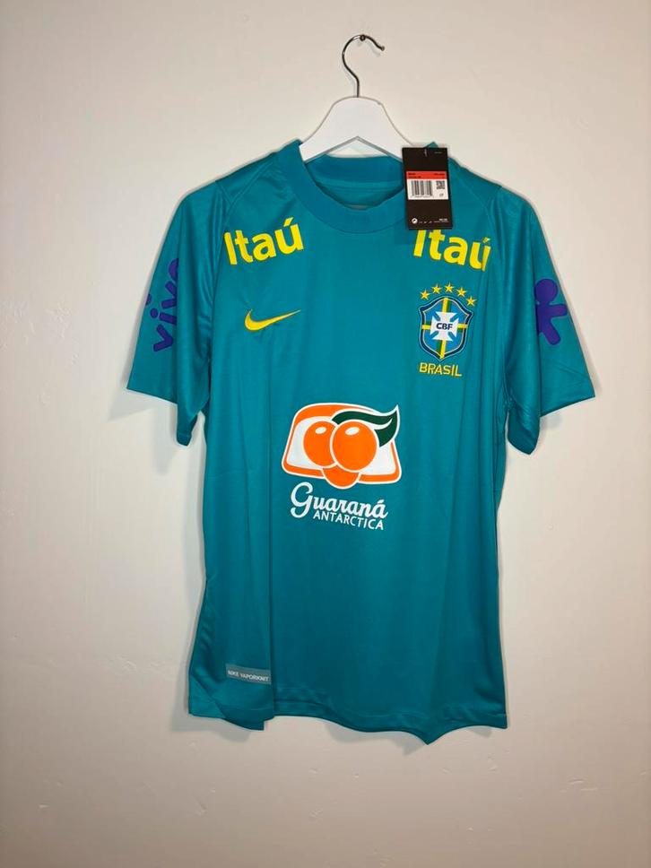 Brazilië shirt L, Sport en Fitness, Voetbal, Zo goed als nieuw, Shirt, Ophalen of Verzenden