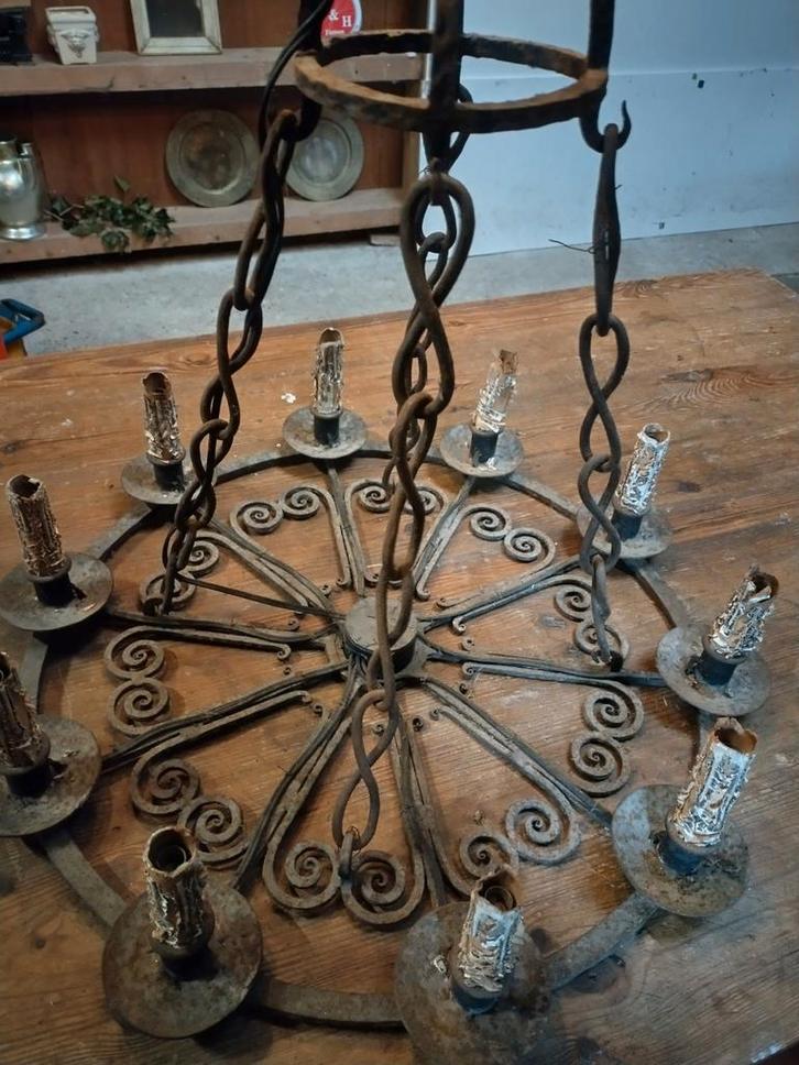 Antieke smeedijzeren kroonluchter, Huis en Inrichting, Lampen | Kroonluchters, Ophalen