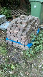 Gratis steentjes voor cirkel, 1x 150 ø 1x 240 ø, Tuin en Terras, Ophalen, Overige materialen, Gebruikt, Minder dan 5 m²