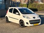 Peugeot 107 1.0 12V 5DR 2011 Wit, Voorwielaandrijving, 4 stoelen, Origineel Nederlands, Handgeschakeld