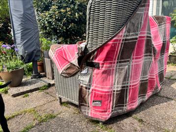 Prachtige nieuwe dralon zweetdeken van Eskadron beschikbaar voor biedingen