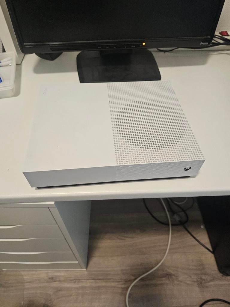 Xbox One S All-Digital - Zo goed als nieuw!, Spelcomputers en Games, Spelcomputers | Xbox One, Ophalen of Verzenden