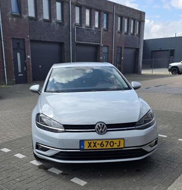 Volkswagen Golf 1.0 TSI 110pk 5D 2017 Wit Android/Apple Auto beschikbaar voor biedingen