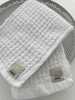 HAY giant waffle/guest towel white ( 2 stuks), Verzenden, Zo goed als nieuw, Wit, Theedoek of Handdoek