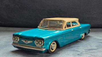 Oud blikken speelgoed Harusame Chevrolet Corvair modelauto beschikbaar voor biedingen