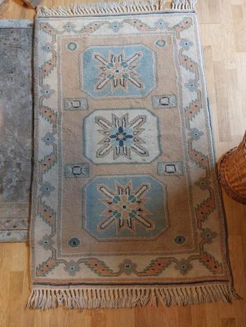 Vintage vloerkleed  beschikbaar voor biedingen