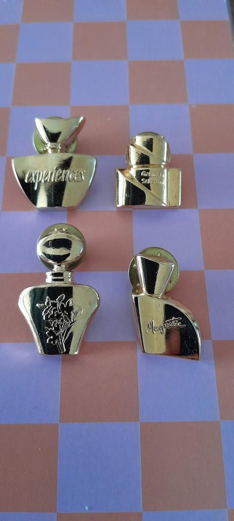 Vintage Parfum Fles Broches - Set van 4, Sieraden, Tassen en Uiterlijk, Armbanden, Gebruikt, Overige materialen, Goud, Ophalen of Verzenden