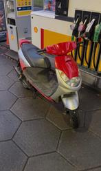 Vivacity 120cc, Fietsen en Brommers, Scooters | Peugeot, Tweetakt, 120 cc, Ophalen of Verzenden, Zo goed als nieuw