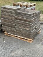 laatste week Gratis af te halen 40 Grindtegels, Tuin en Terras, Gebruikt, Ophalen of Verzenden, 10 m² of meer, Beton