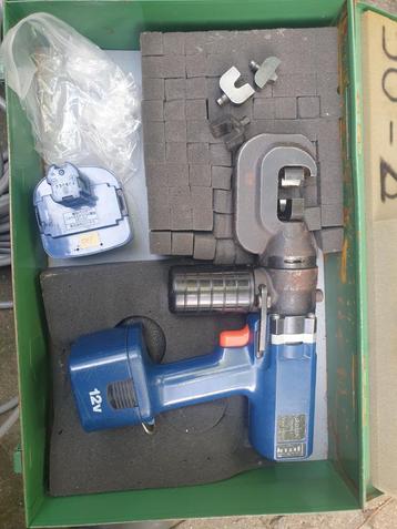 AMP 734755-1 Hydraulische Kabelknipper (Zonder Acculader) beschikbaar voor biedingen