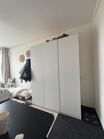 Witte PAX kast IKEA, 150cm bij 203cm