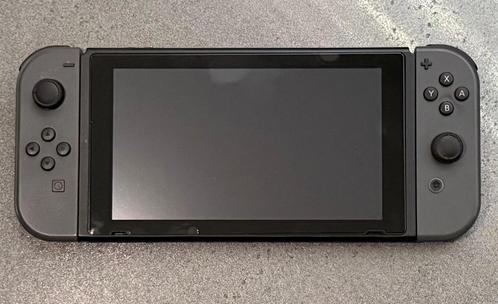 Nintendo Switch (2020) + 2 Docks + Extra Controllers + Joy, Spelcomputers en Games, Spelcomputers | Nintendo Switch, Zo goed als nieuw