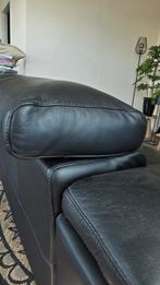 Prachtige zwart leren 2-zitter MET leren poef, Huis en Inrichting, Banken | Sofa's en Chaises Longues, Ophalen, 150 tot 200 cm