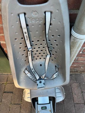 Yepp Achterzitje - Veilig en Comfortabel! beschikbaar voor biedingen