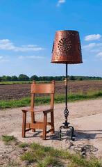Vintage koperen gehamerde smeedijzeren lamp  jaren 50, Huis en Inrichting, Lampen | Vloerlampen, Ophalen, Butalist landelijk, Gebruikt
