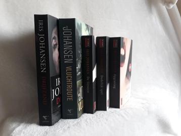 5x Iris Johansen beschikbaar voor biedingen