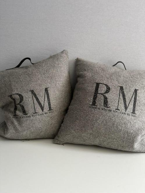 Twee geplukte Riviera Maison kussens, Huis en Inrichting, Woonaccessoires | Kussens, Zo goed als nieuw, Vierkant, Ophalen of Verzenden